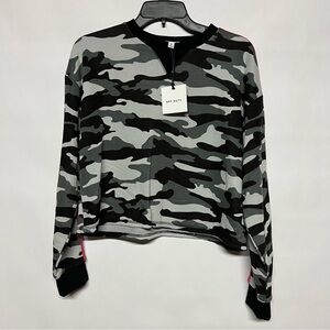 BB Dakota Black and Gray Camo Top